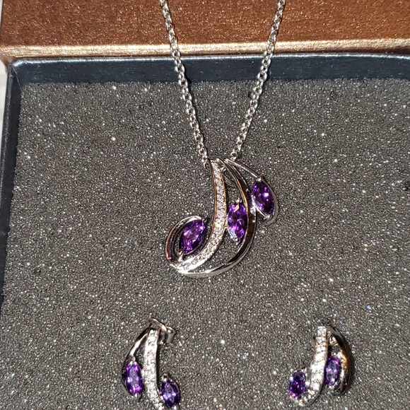 Amethyst Necklace and Earrings - Picture 2 of 6